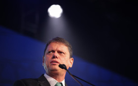 Tarc&iacute;sio pede cautela em debate sobre fim da escala 6x1