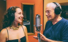 Ao lado do compositor
