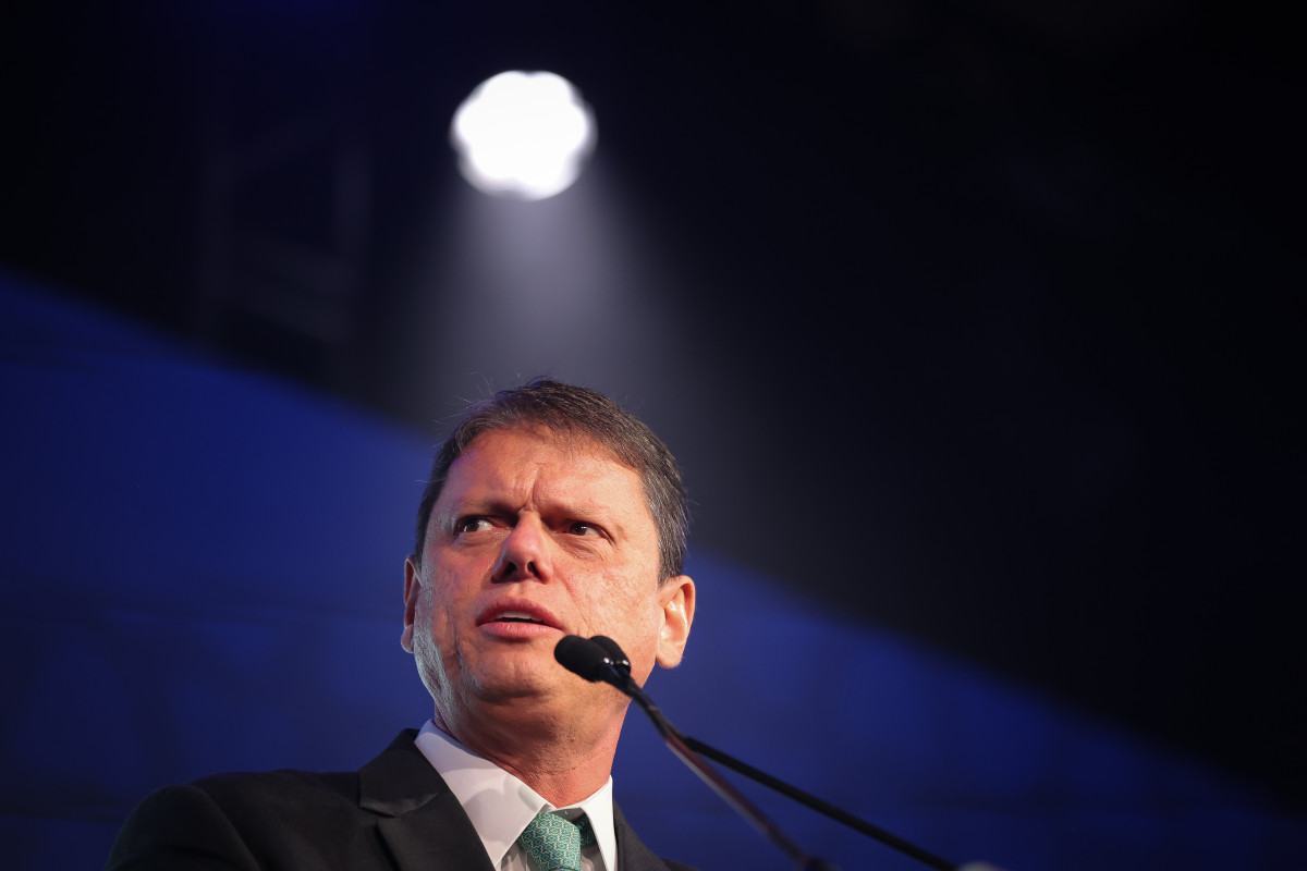 Tarc&iacute;sio pede cautela em debate sobre fim da escala 6x1
