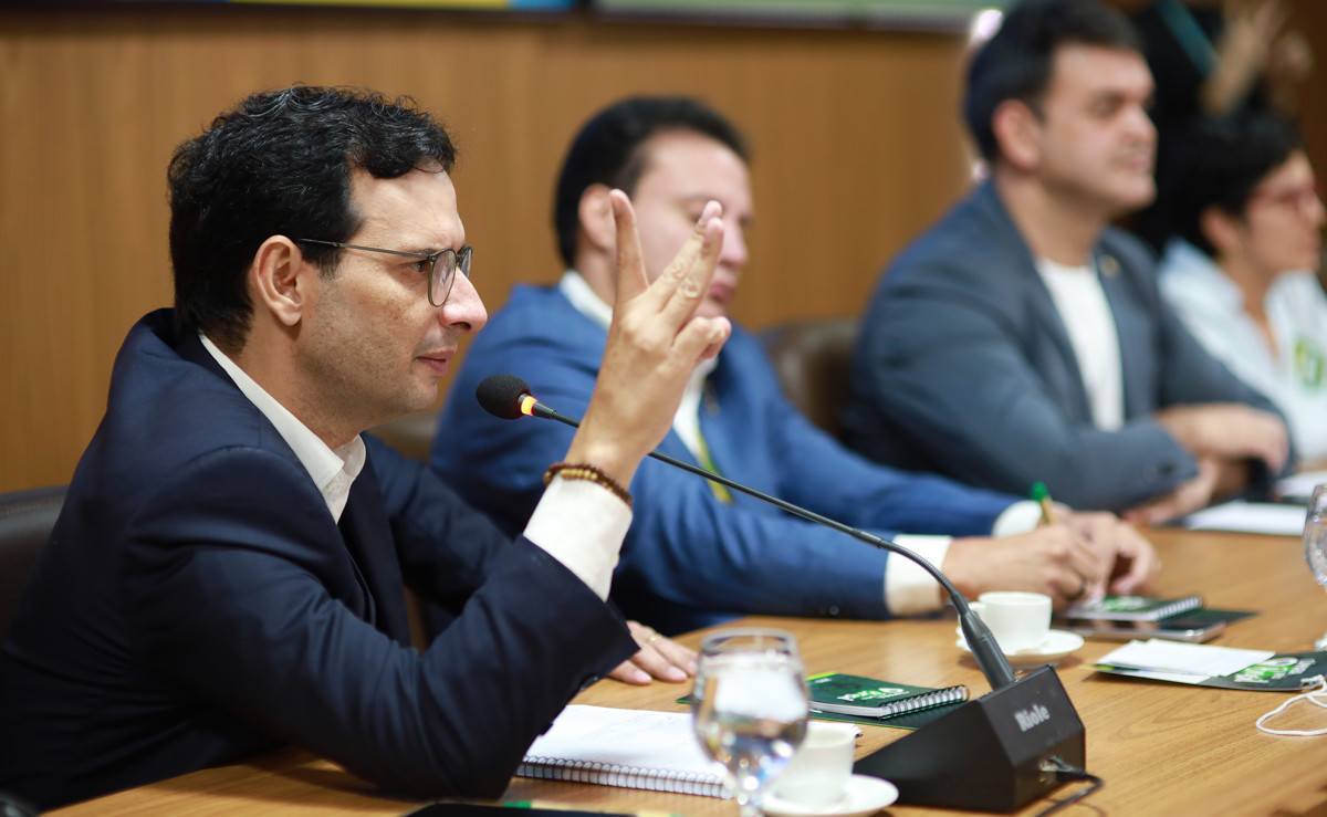 Relat&oacute;rio do fim da 6x1 deve ser apresentado na quarta