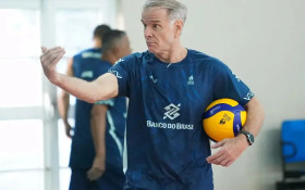 Bernardinho anuncia os inscritos do Brasil na Liga das Na&ccedil;&otilde;es de V&ocirc;lei