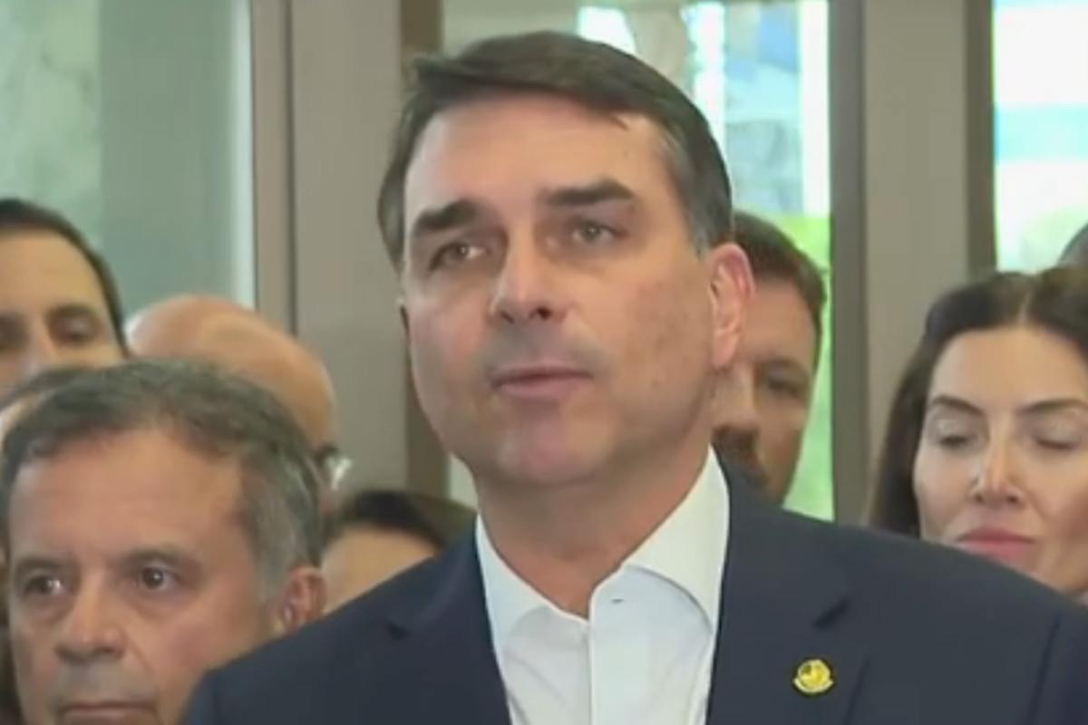 Fl&aacute;vio admite reuni&atilde;o com Vorcaro um dia ap&oacute;s banqueiro sair da pris&atilde;o