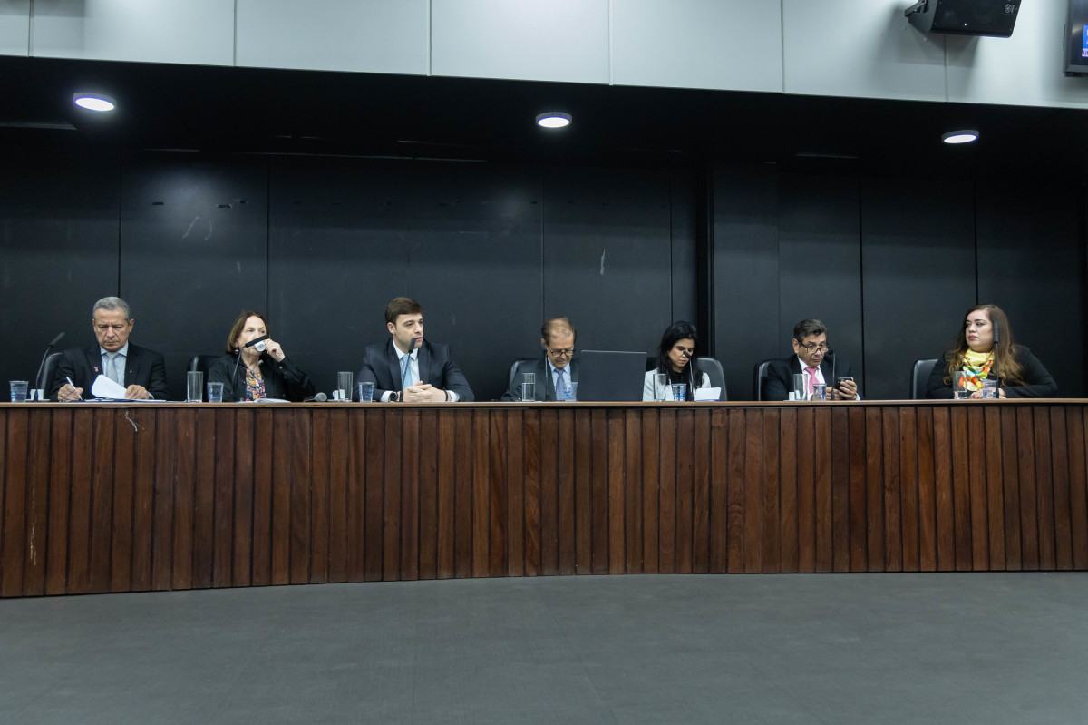 Estrat&eacute;gias e financiamento de a&ccedil;&otilde;es contra o c&acirc;ncer s&atilde;o debatidos em SP