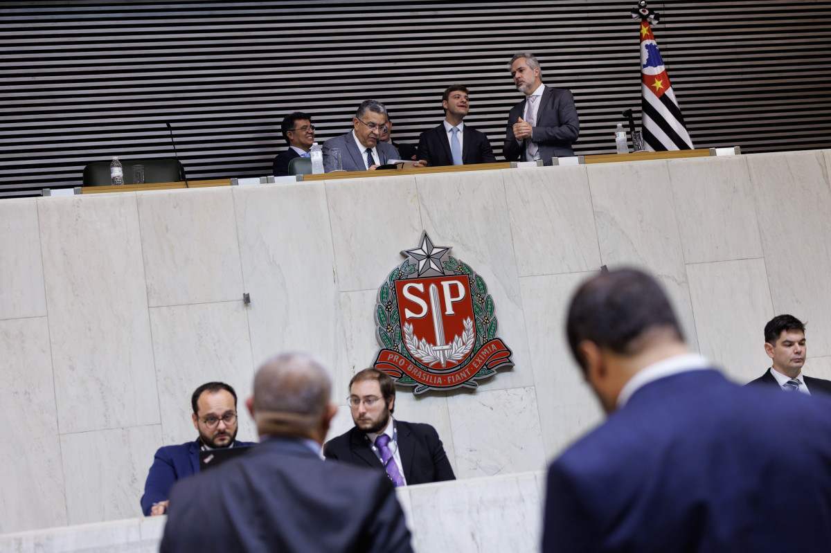 Assembleia aprova aumento da licen&ccedil;a‑paternidade