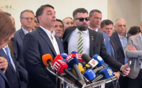 PL quer tirar dos Bolsonaro o controle da campanha