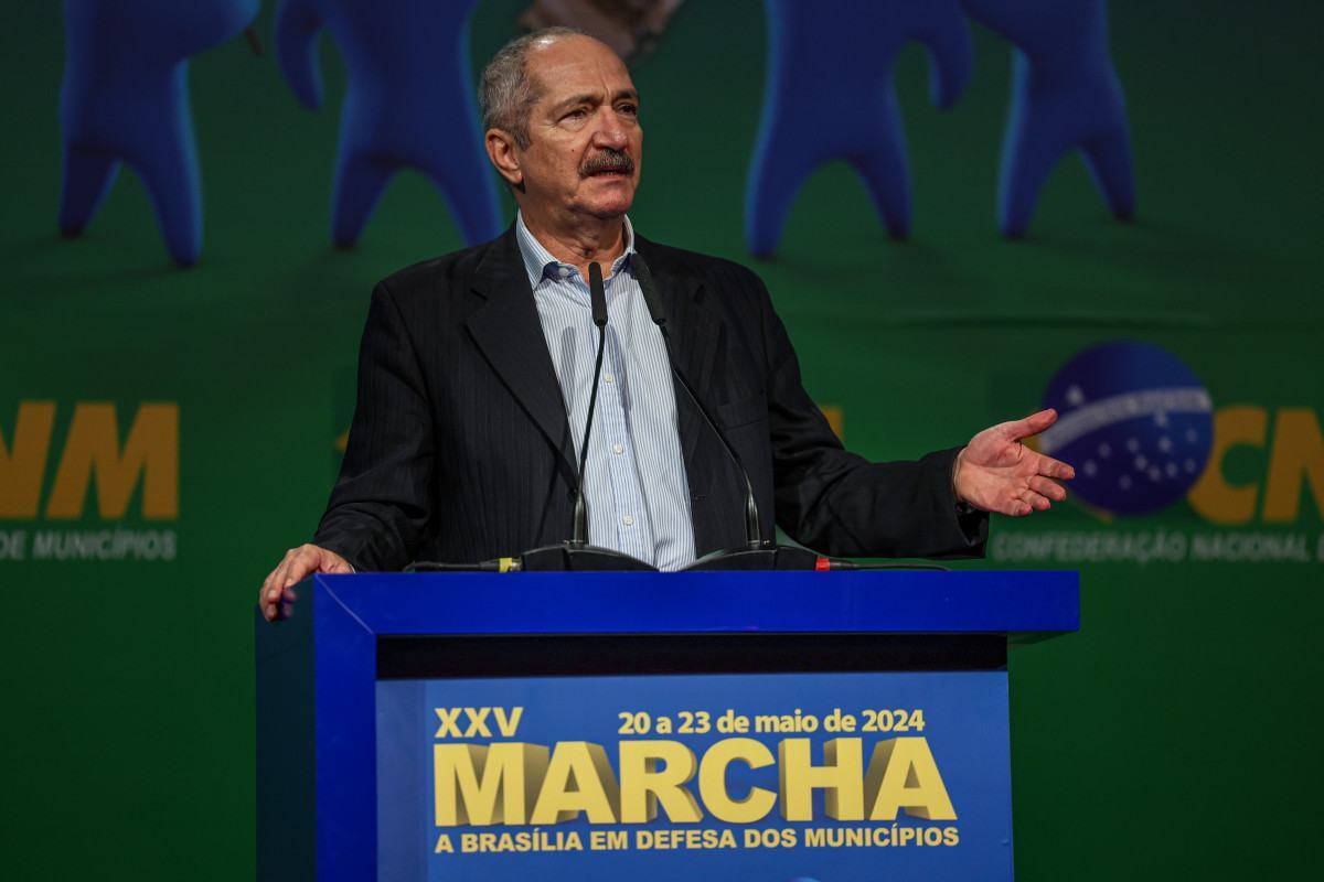 Aldo dobra a aposta: "Sigo candidato"
