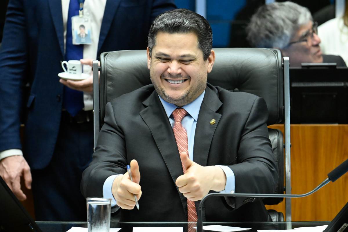 Em ano eleitoral, Congresso flexibiliza verba a munic&iacute;pios