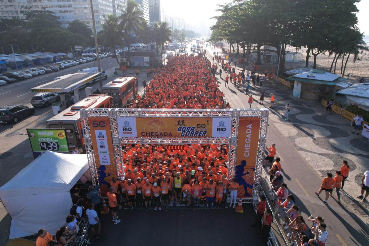 Comlurb promove maratona "Bora Correr!" em Copacabana