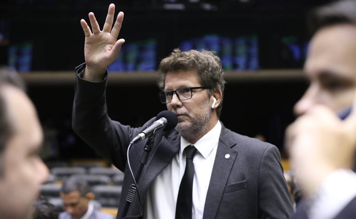PF diz que M&aacute;rio Frias encabe&ccedil;a &lsquo;n&uacute;cleo pol&iacute;tico&rsquo; de organiza&ccedil;&atilde;o criminosa investigada
