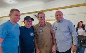 Coluna Magnavita | Pol&iacute;ticos prestigiaram lan&ccedil;amento de pr&eacute;‑candidatura de Bet&atilde;o Pez&atilde;o