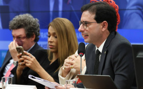 Fim da 6X1 ter&aacute; transi&ccedil;&atilde;o de um ano