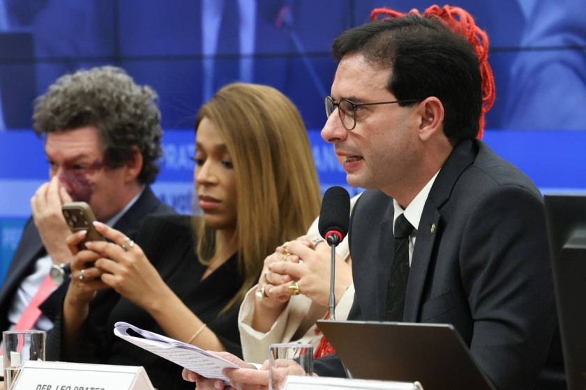 Fim da 6X1 ter&aacute; transi&ccedil;&atilde;o de um ano