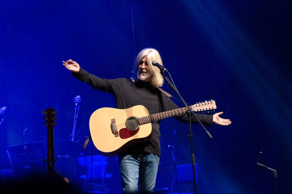 BRASILIANAS | Oswaldo Montenegro celebra 70 anos com retorno de &lsquo;A Dan&ccedil;a dos Signos&rsquo; em apresenta&ccedil;&atilde;o &uacute;nica