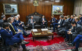 Empres&aacute;rios tentam barrar 6X1 no Senado