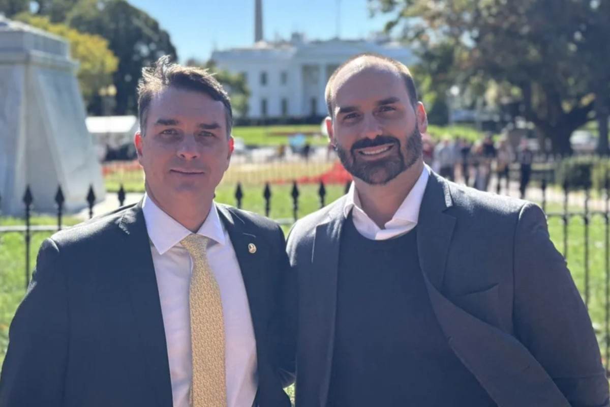 "Encontro de Fl&aacute;vio Bolsonaro com Trump anima a milit&acirc;ncia", diz Eduardo