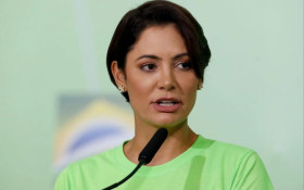 Bia Kicis anuncia Michelle Bolsonaro como candidata ao Senado