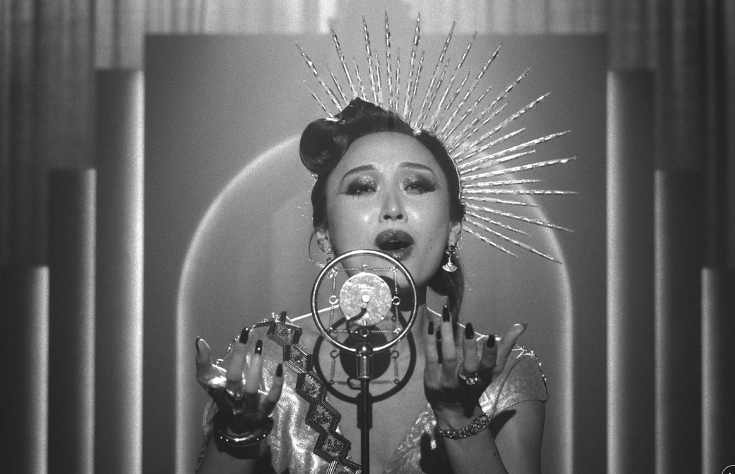 Li jun li faz a versão da famosa Gata Negra