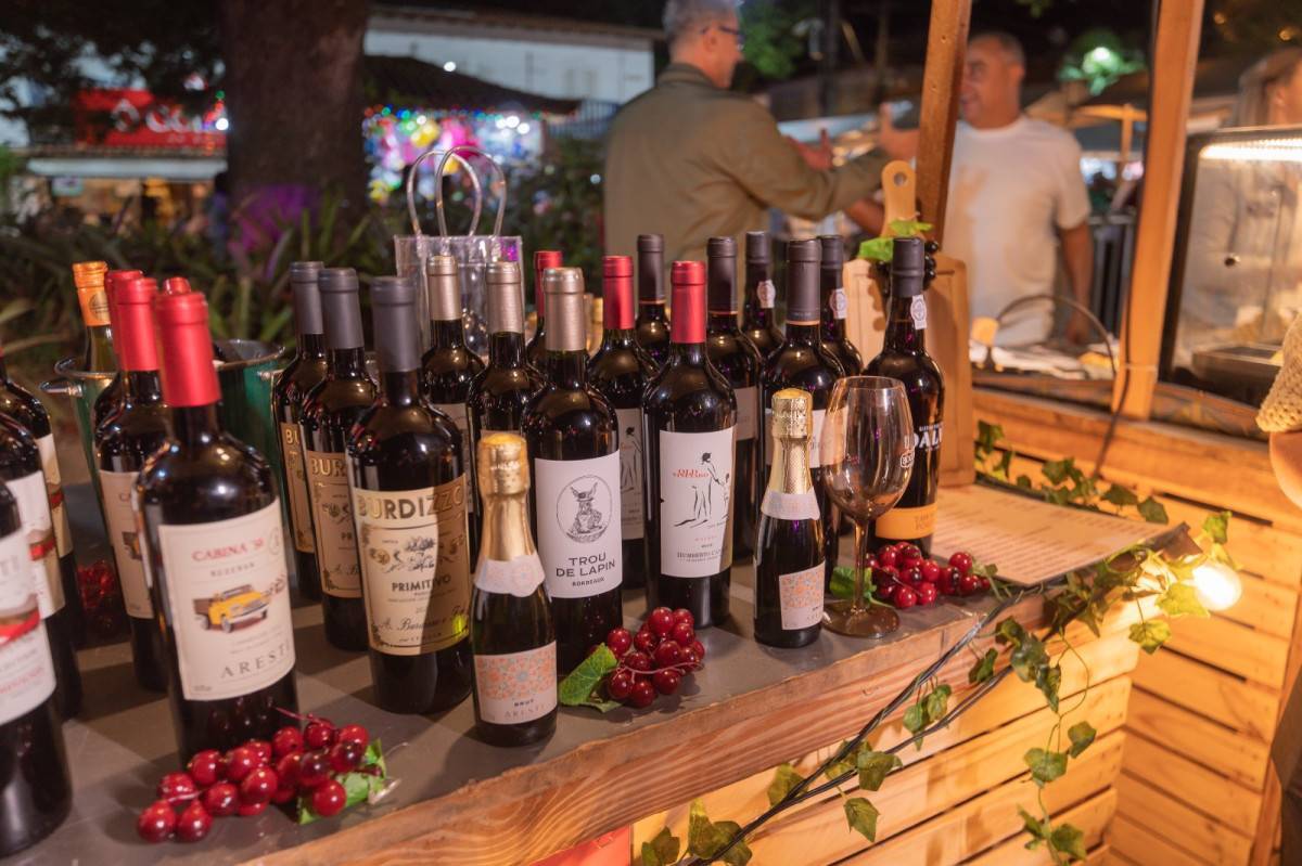 Festival de vinhos agita B&uacute;zios neste in&iacute;cio de m&ecirc;s