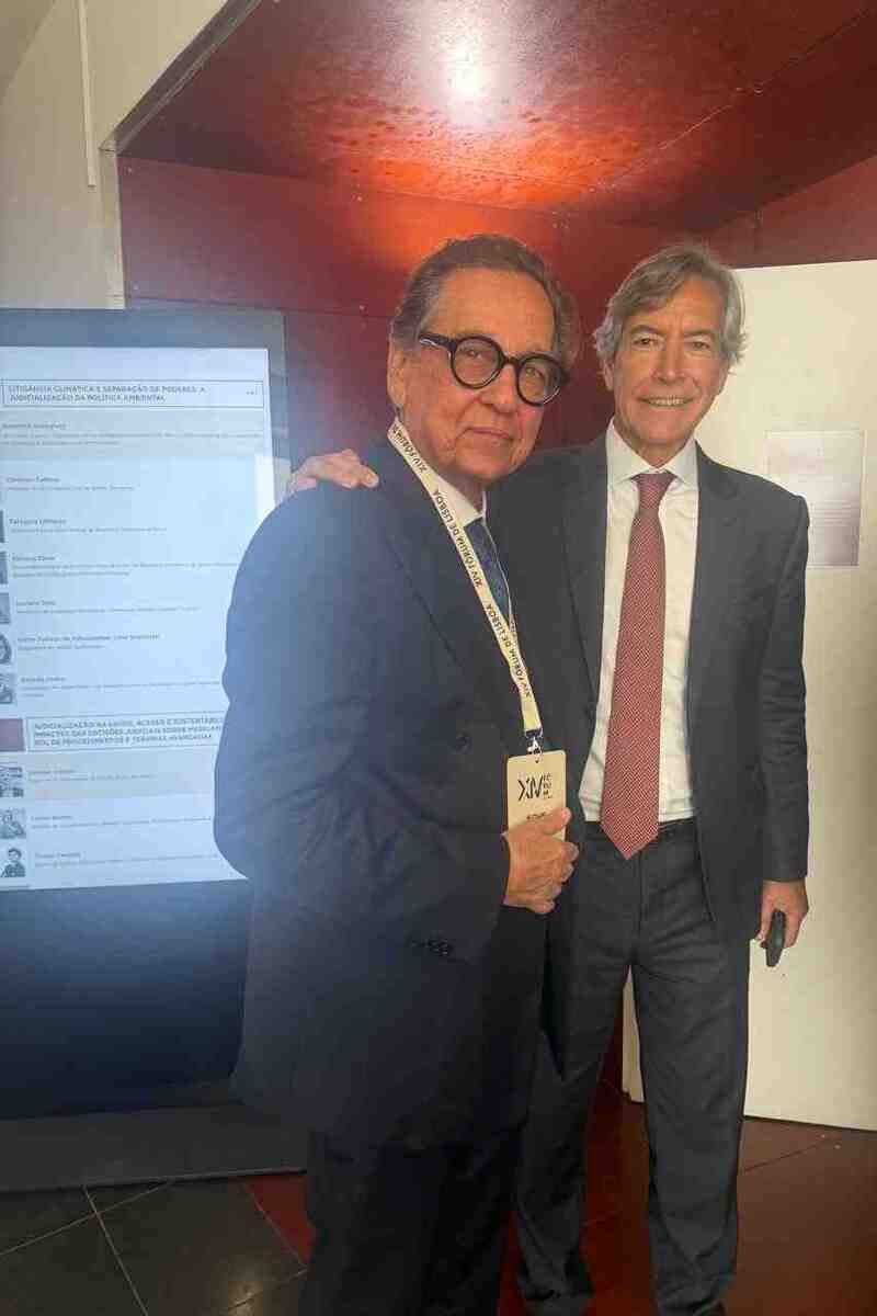 O conselheiro do TCMRio, Nestor Rocha, com Sidnei Gonzalez, diretor da FGV