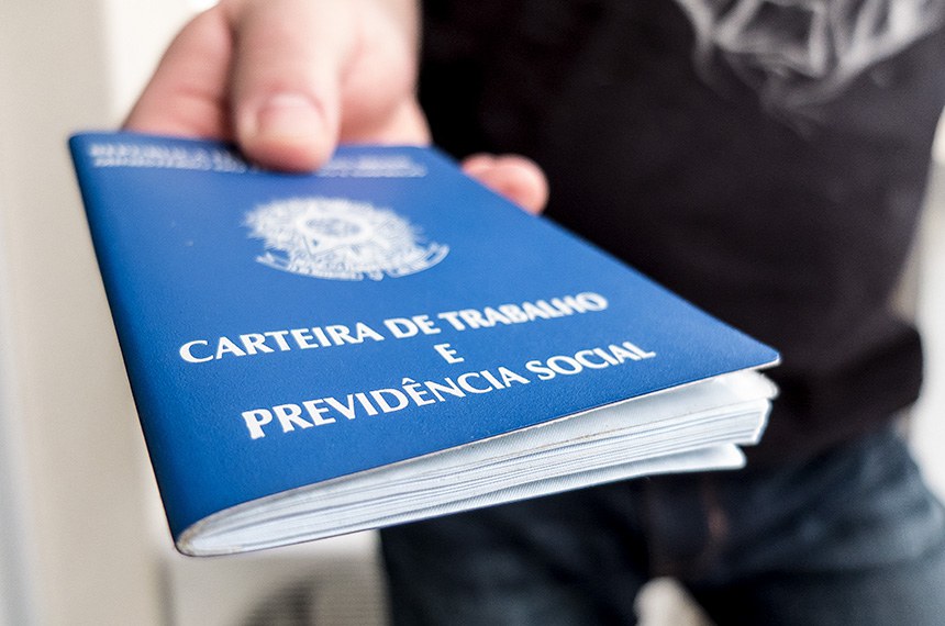 Confedera&ccedil;&atilde;o Nacional do Com&eacute;rcio apoia jornada flex&iacute;vel por horas, mas pede mudan&ccedil;as em PEC