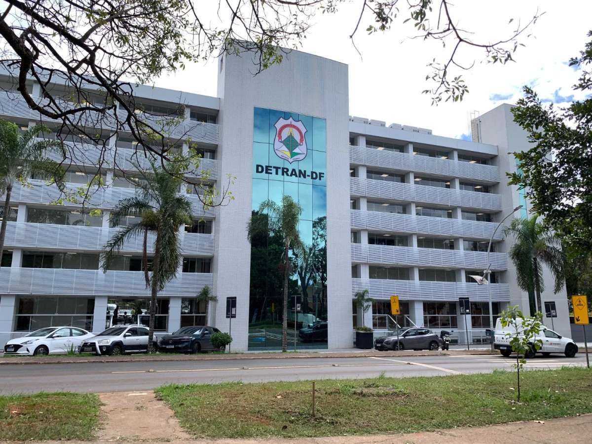 BRASILIANAS | GDF gasta R$ 7,23 milh&otilde;es por m&ecirc;s em alugu&eacute;is de pr&eacute;dios