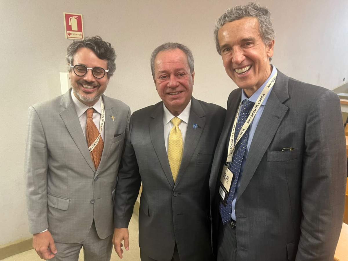 Fausto Franco; o presidente da CNI, Ricardo Alban; e Marcos Trindade, CEO da FSB