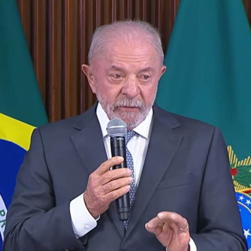 Lula anunciou ida ao G7 durante reunião ministerial