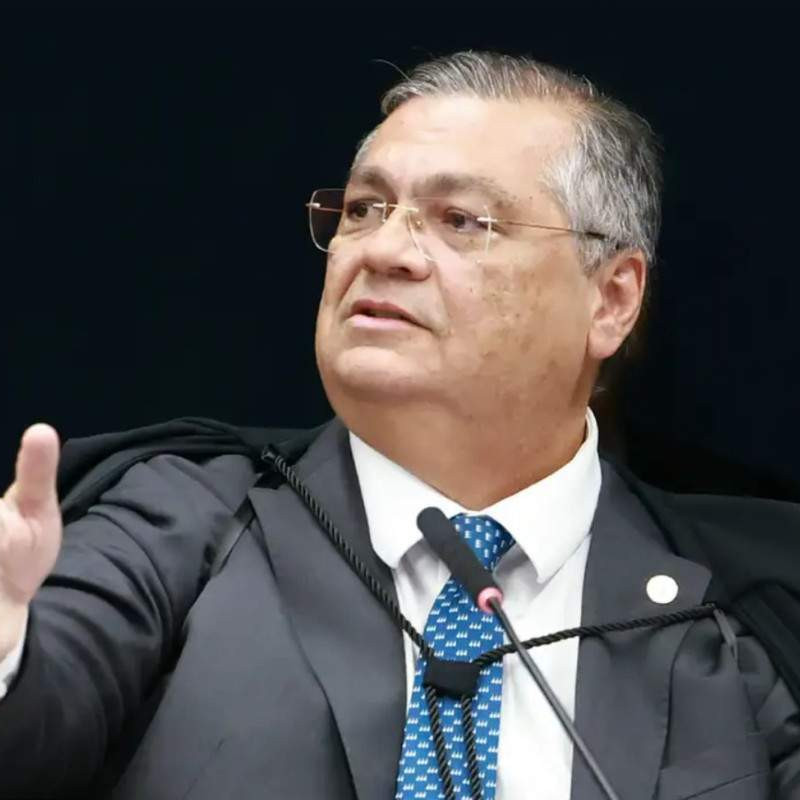 Flávio Dino marcou julgamento de Eduardo Bolsonaro para o dia 16