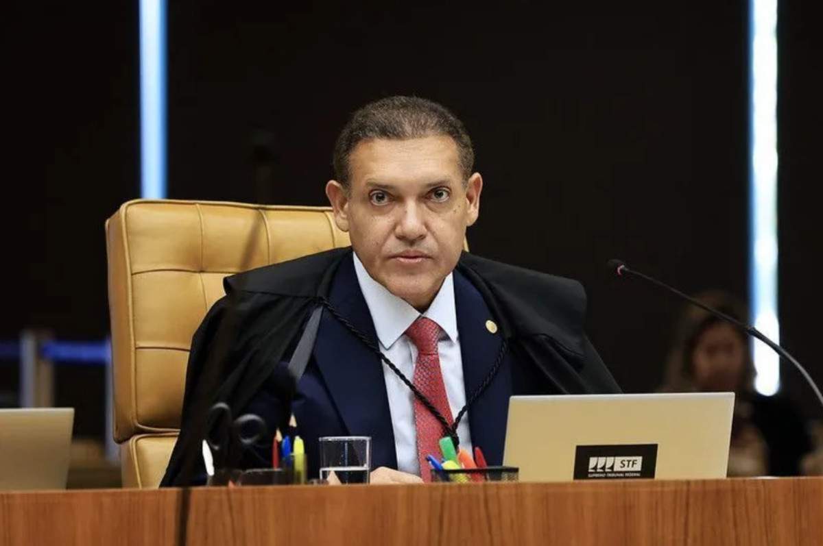 Nunes Marques avalia se declarar impedido no Caso Master