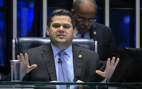 STF cobra Senado sobre representa&ccedil;&atilde;o do Novo contra Alcolumbre