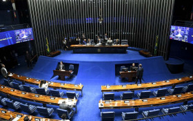 Senado debate PEC que extingue escala 6x1 e reduz jornada semanal