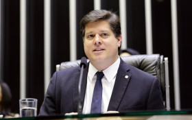BRASILIANAS | Avocar decis&otilde;es n&atilde;o &eacute; intervir, diz MDB