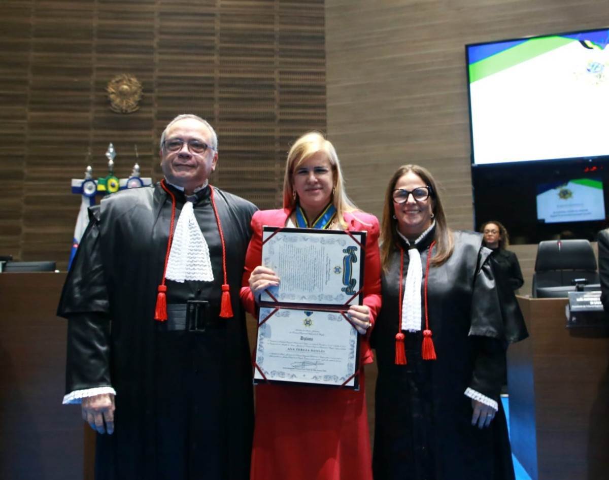 Coluna Magnavita | Presidente da OAB‑RJ recebe Medalha do M&eacute;rito Judici&aacute;rio do TRF2