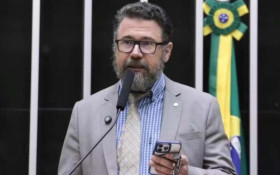 Conselho de &Eacute;tica suspende deputado do PL por ofensas a Hugo Motta