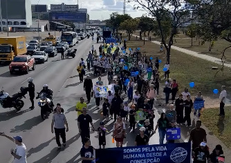 Ap&oacute;s projeto, Marcha pela Vida celebra restri&ccedil;&atilde;o ao aborto