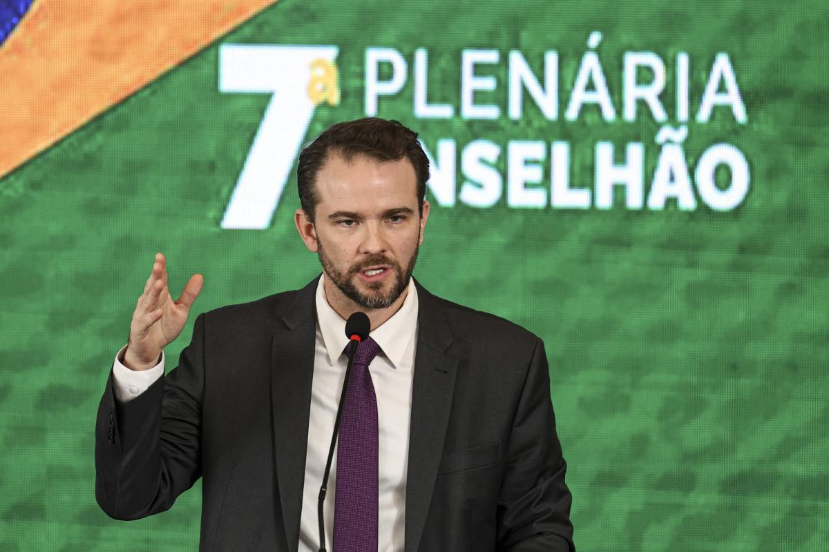 'Brasil n&atilde;o abaixa a cabe&ccedil;a'