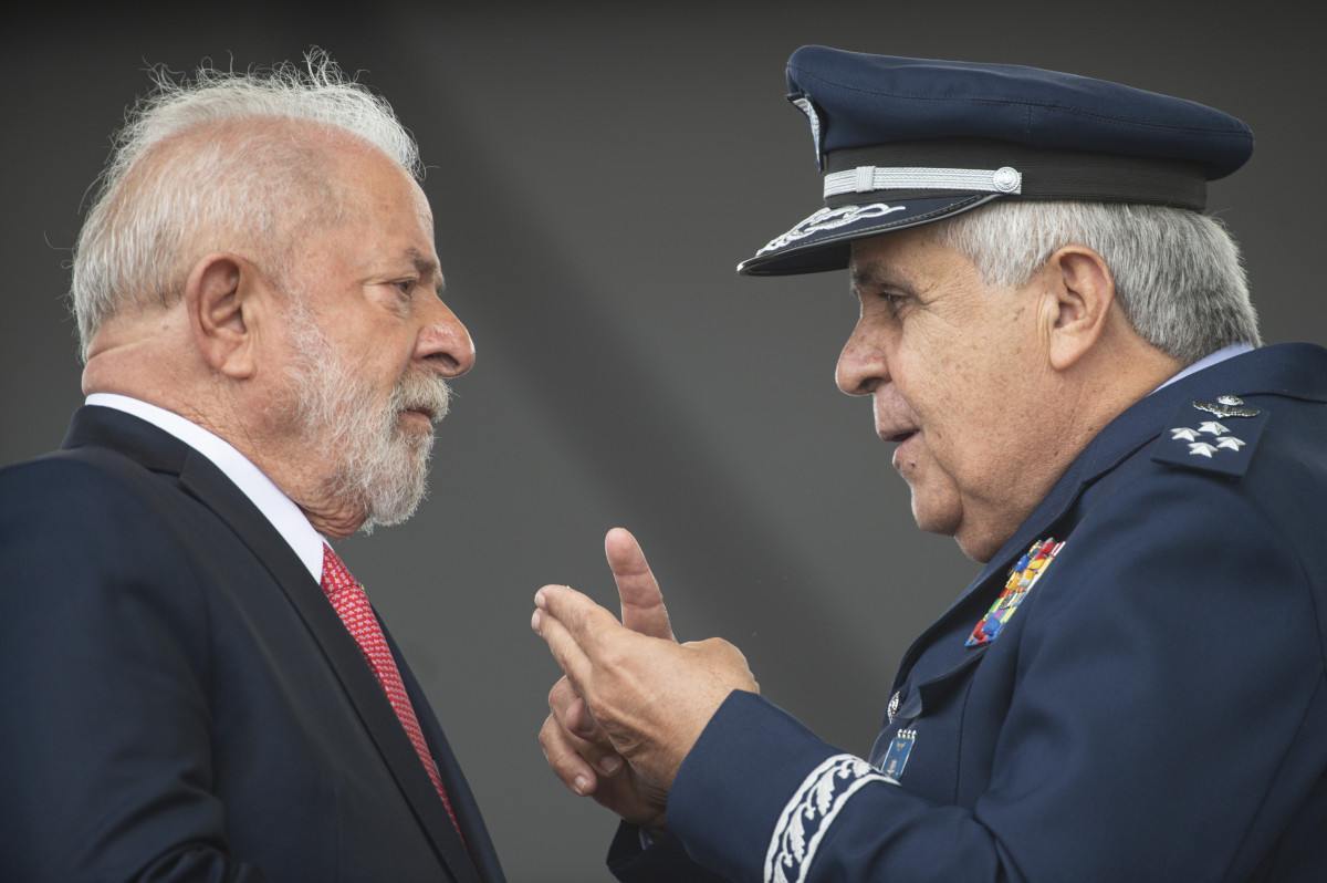 Base foram duas entrevistas