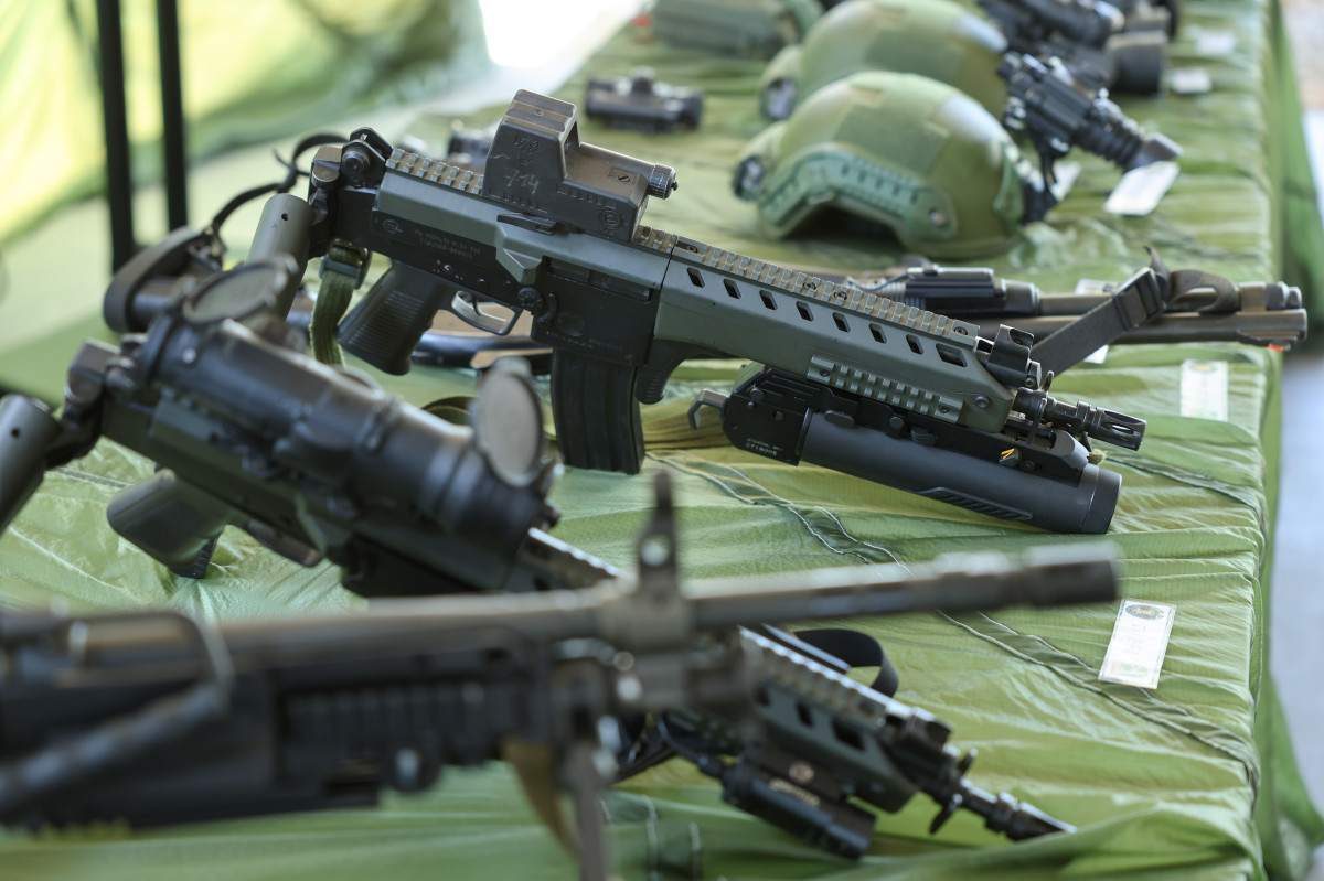Ex&eacute;rcito mant&eacute;m patrulha mesmo com bloqueio