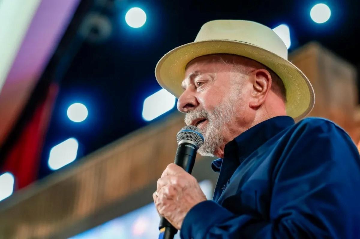 Lula diz n&atilde;o aceitar tarifa&ccedil;o dos EUA em reuni&atilde;o do "Conselh&atilde;o"