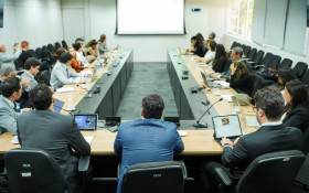 Governo e setor a&eacute;reo debatem mercado regulado de carbono