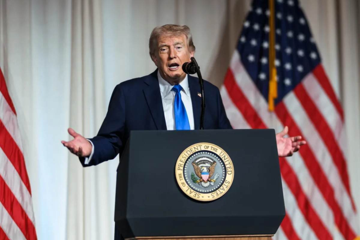 Trump confirma assinatura de acordo de paz com Ir&atilde; neste domingo (14)