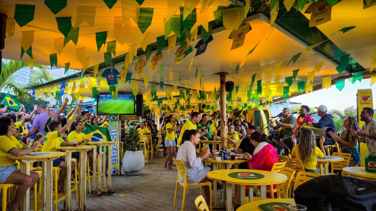 Arena Orla conecta torcedores aos quiosques do Leme &agrave; Prainha