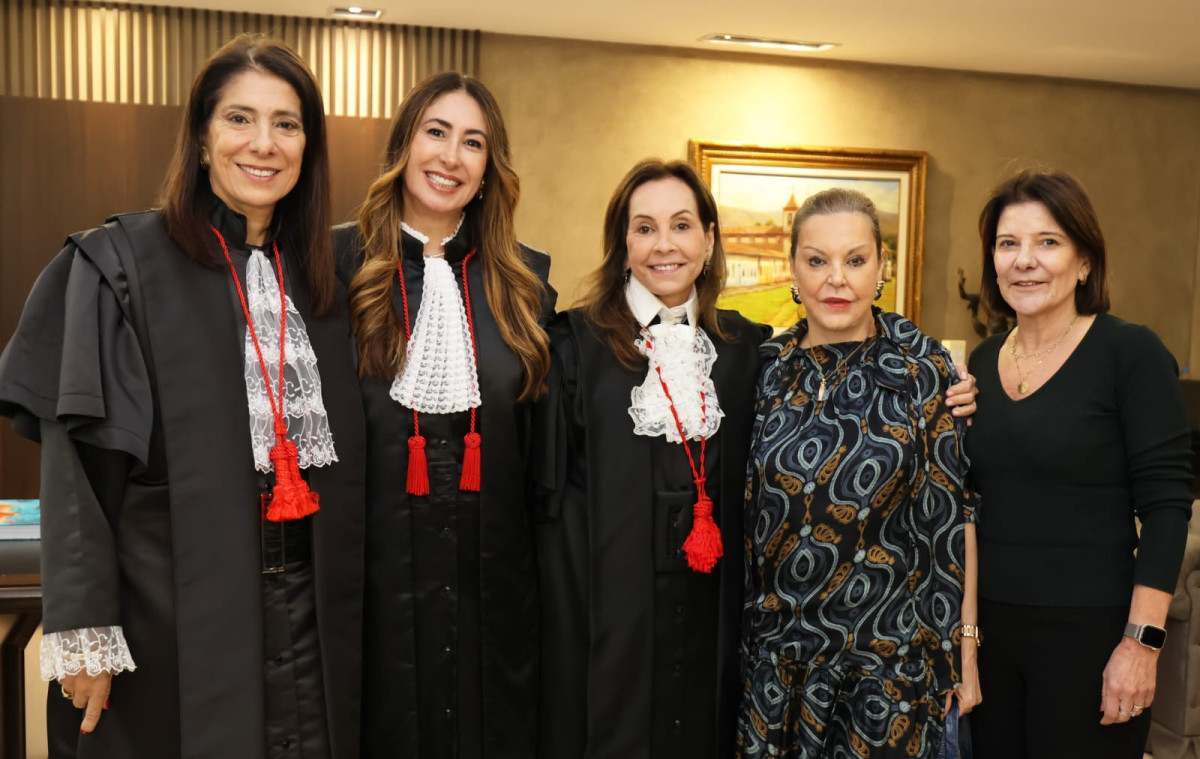 As desembargadoras Maria da Glória Bandeira,  Ana Cristina Dib,  Jacqueline Montenegro,  Suely Magalhães e Denise Nicoll