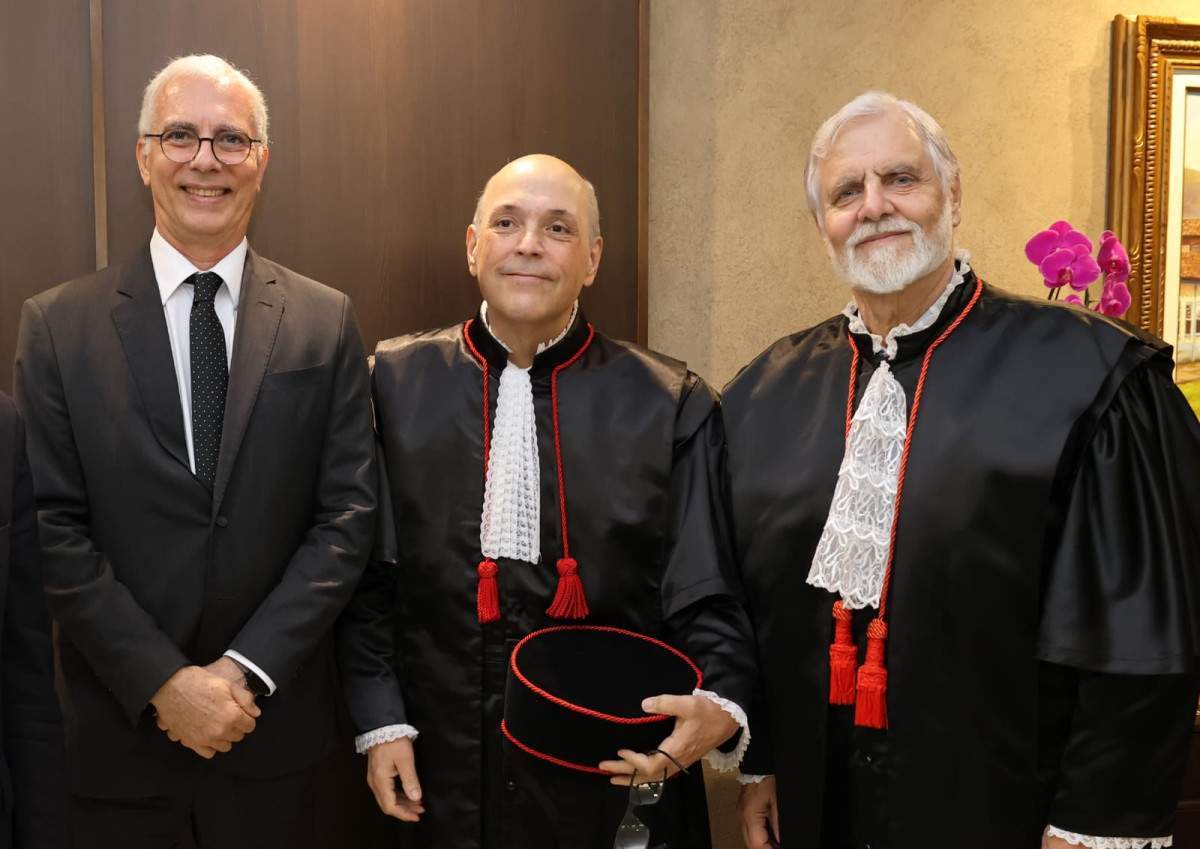 O desembargadores Wagner Cinelli, Marcos Borba Caruggi e Caetano Ernesto da Fonseca