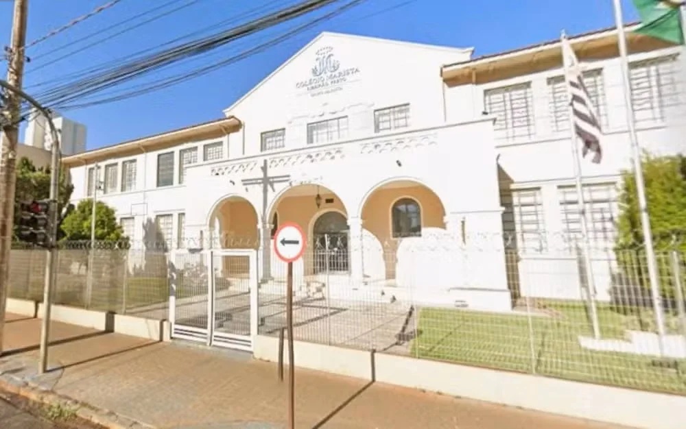 Prefeitura no pr&eacute;dio do Col&eacute;gio Marista