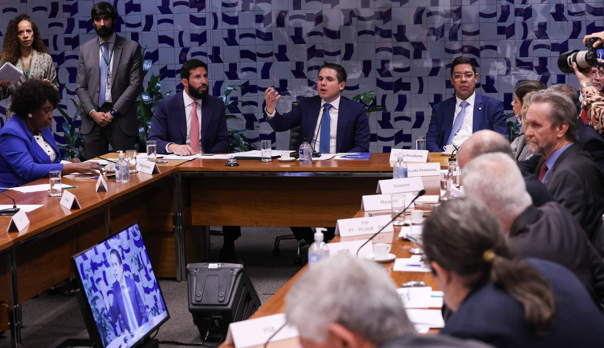 Governo recua e destrava pauta da C&acirc;mara