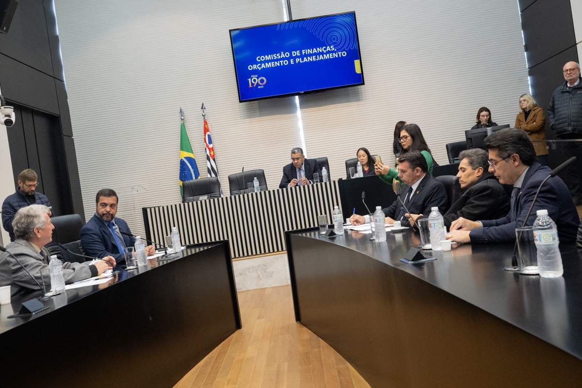 Comiss&atilde;o da Alesp suspende reuni&atilde;o por uma semana para analisar relat&oacute;rio alternativo sobre LDO 2027