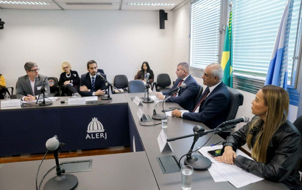 Comiss&atilde;o da Alerj vai propor mudan&ccedil;as na lei or&ccedil;ament&aacute;ria
