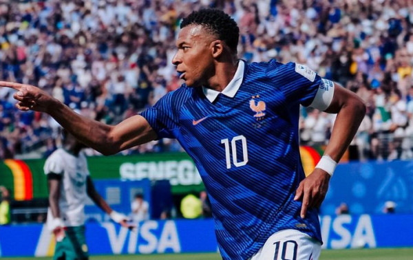 X&ocirc; zebra! Fran&ccedil;a vence Senegal por 3 a 1 na estreia da Copa