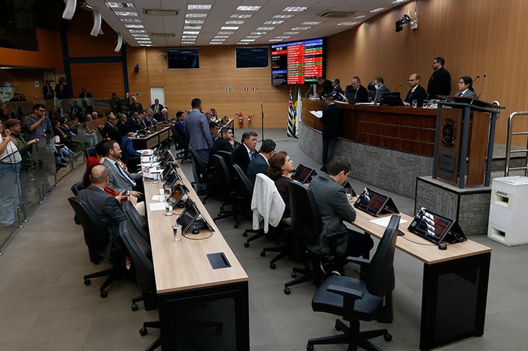 Vereadores aprovam diretrizes or&ccedil;ament&aacute;rias para 2027 e nova regulamenta&ccedil;&atilde;o do Conselho Tutelar